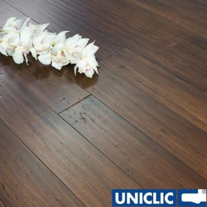 Solid Chestnut Strand Woven 125mm Click BONA Coated Bamboo Flooring 2.29m